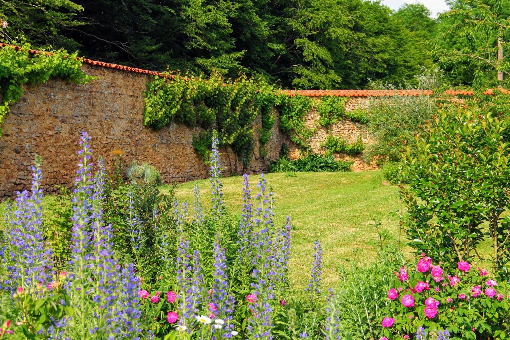 Domaine des Roches Blanches - Site Classé Le Pin  Exterior foto
